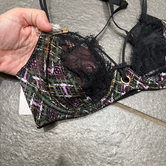 Savage X Fenty A Little Tart Unlined Bra Black Lace Plaid 32C Plunge Feminine - Picture 11 of 11